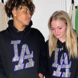 LA trendy sweatshirt